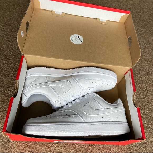 Nike Womens Court Vision Low - Picture 3 of 5